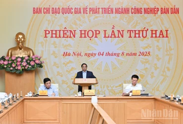 Thủ tướng Chính phủ Phạm Minh Chính chủ trì Phiên họp lần thứ hai Ban Chỉ đạo Quốc gia về phát triển ngành công nghiệp bán dẫn (Ảnh: Trần Hải).