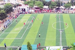 Sân thể thao được xây dựng trong quá trình xây dựng Làng văn hóa kiểu mẫu của người dân Hưng Giáo (xã Tam Hưng, huyện Thanh Oai).