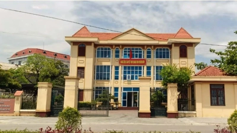 Khởi tố nguyên Chi cục trưởng Thi hành án dân sự Đồng Hới