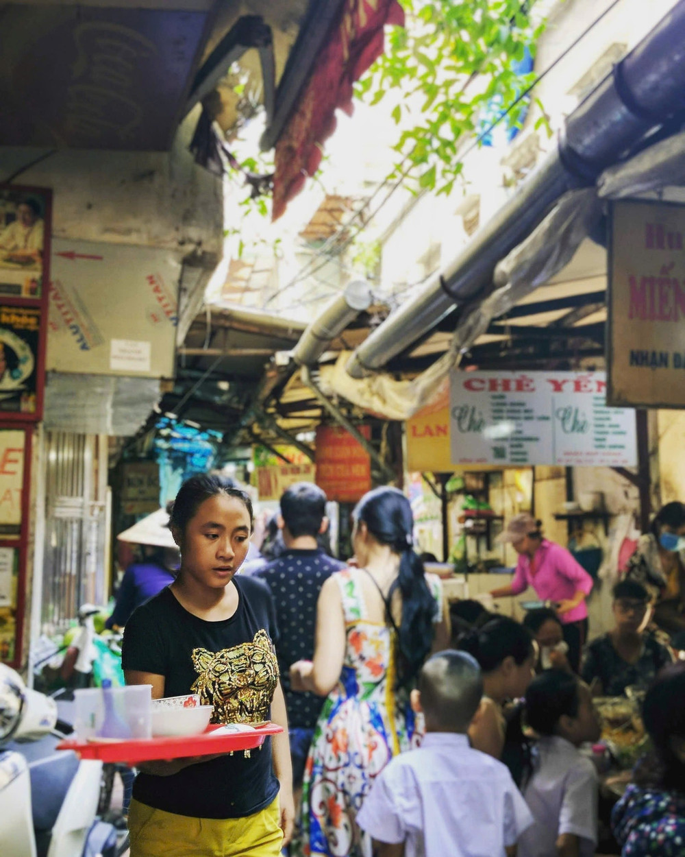 Nhịp thở Hà Nội là nhịp thở của những khu chợ. img-20250707-183812.jpg