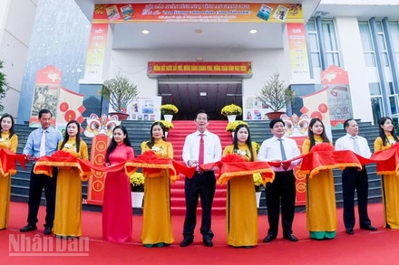 Các đại biểu nghi thức khai mạc Hội Báo Xuân Bính Ngọ 2026.