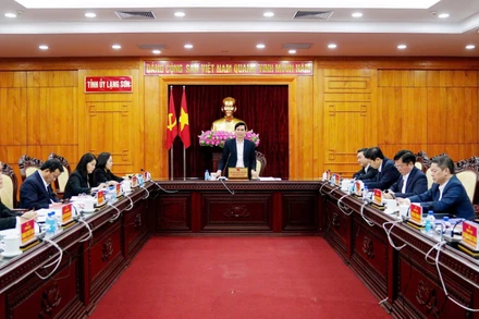 Quang cảnh buổi làm việc.