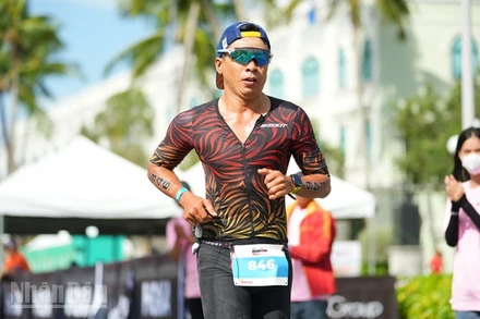 Vận động viên tham gia sự kiện BIM Group IRONMAN 70.3 Phú Quốc 2024.