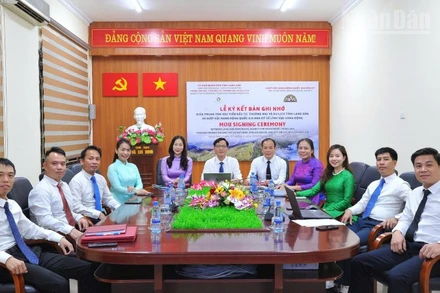 Lễ ký kết Biên bản ghi nhớ hợp tác giữa Trung tâm Xúc tiến Đầu tư, Thương mại và Du lịch tỉnh Lạng Sơn với Hiệp hội hang động quốc gia Hoa Kỳ.