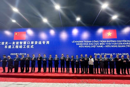 Toàn cảnh buổi lễ.