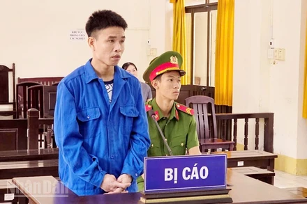 Bị cáo Cao Xuân Hoàng tại phiên tòa. (Ảnh: VĂN VŨ)