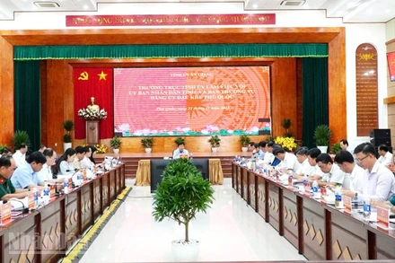 Quang cảnh cuộc họp.