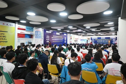 Gần 200 sinh viên tham dự OlpAI'25.