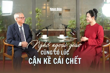 Nghề ngoại giao cũng có lúc cận kề cái chết.