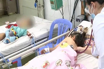 [Video] Cảnh báo nguy cơ bùng phát sốt xuất huyết do chủng Den-2 chiếm ưu thế