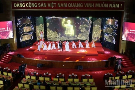 Các tiết mục văn nghệ đặc sắc tại chương trình.