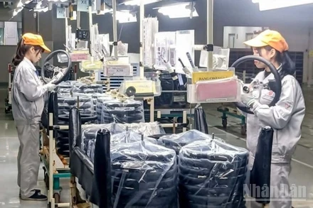 Sản xuất vô-lăng ô-tô tại Công ty TOYODA (Nhật Bản), khu công nghiệp Tiền Hải (tỉnh Hưng Yên).