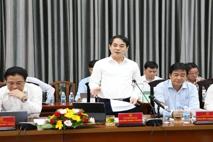 Đồng chí Nghiêm Xuân Thành, Ủy viên Ban Chấp hành Trung ương Đảng, Bí thư Tỉnh ủy Khánh Hòa phát biểu tại buổi làm việc. 