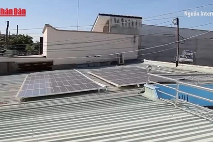 [Video] Lắp điện mặt trời mái nhà không đăng ký có thể bị phạt