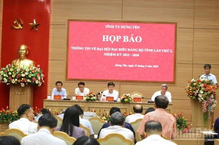 Quang cảnh buổi Họp báo.