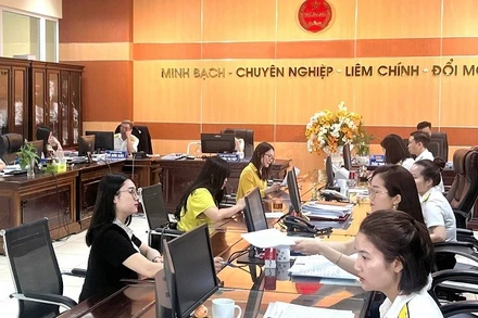 Để bảo đảm phù hợp và thể hiện đúng bản chất của thuế thu nhập, Bộ Tài chính dự kiến báo cáo Chính phủ phương án thu thuế trên thu nhập (doanh thu-chi phí) đối với tất cả các cá nhân có doanh thu trên ngưỡng không chịu thuế.