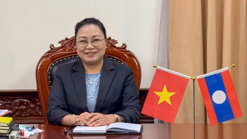 Đại sứ nước Cộng hòa Dân chủ Nhân dân Lào tại Việt Nam Khamphao Ernthavanh.