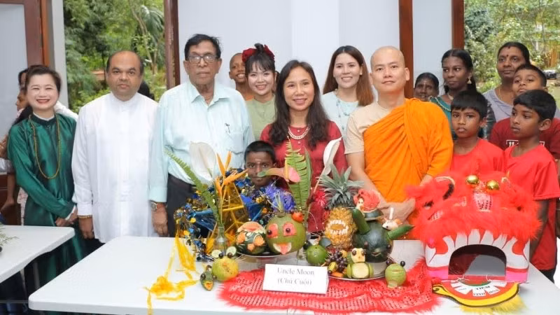 Tết Trung thu Việt Nam đã trở thành một kỷ niệm khó quên với các cháu thiếu nhi Sri Lanka. (Ảnh: Đại sứ quán Việt Nam tại Sri Lanka)