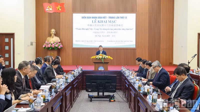 Toàn cảnh lễ khai mạc Diễn đàn nhân dân Việt-Trung lần thứ 13. (Ảnh: ĐINH HÒA)