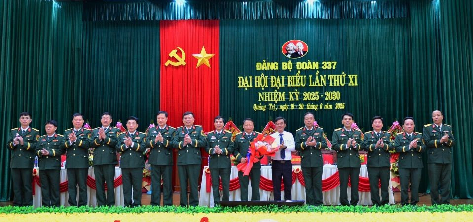 Ban Chấp hành Đảng bộ Đoàn Kinh tế-Quốc phòng 337 nhiệm kỳ 2025-2030 ra mắt Đại hội. (Ảnh: Duy Đông) 06.jpg