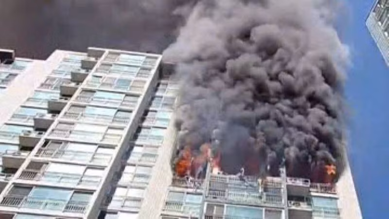 Cháy chung cư tại Uiwang. (Ảnh: X)