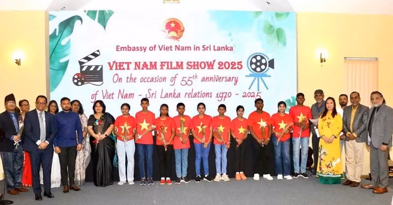 Các đại biểu tham dự lễ khai mạc Tuần phim Việt Nam tại thủ đô Colombo. (Ảnh: Đại sứ quán Việt Nam tại Sri Lanka)