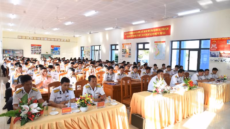 2-cac-dai-bieu-tham-du-khai-mac-7023.jpg