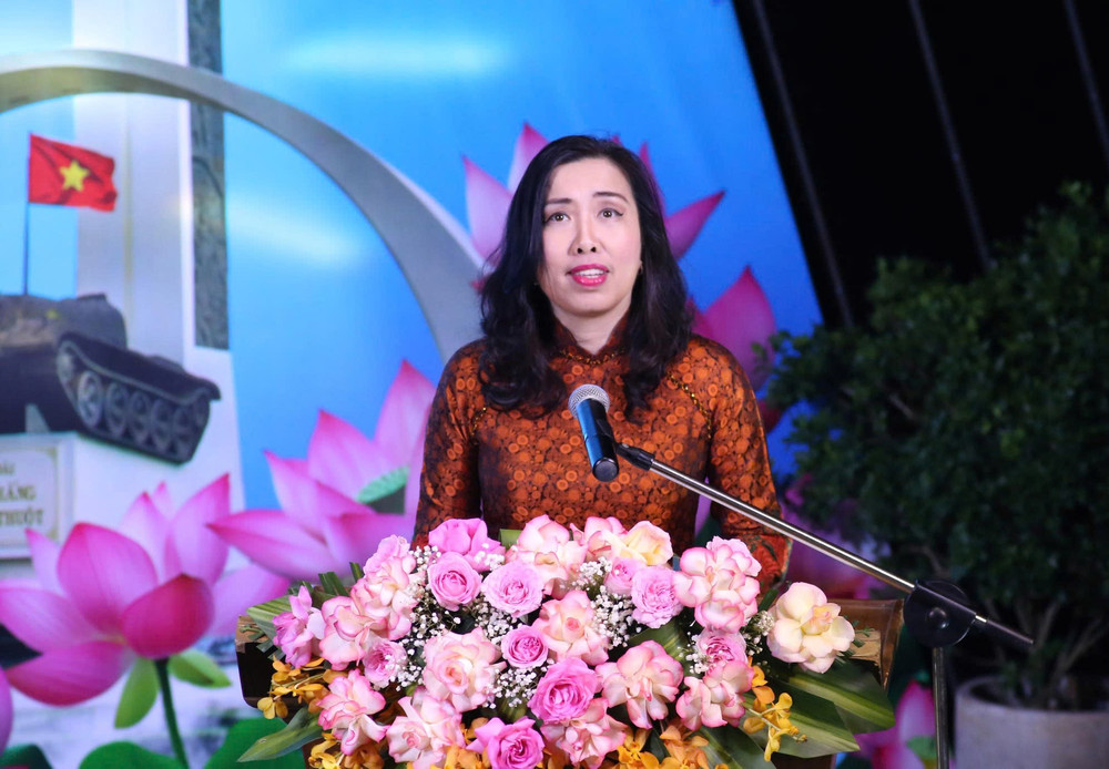 Thứ trưởng Ngoại giao Lê Thị Thu Hằng phát biểu khai mạc Trại hè Việt Nam 2025. (Ảnh: Ủy ban Nhà nước về người Việt Nam ở nước ngoài) z6812752587085-6384f429fabec6a374cc6ad6f41de0ad.jpg