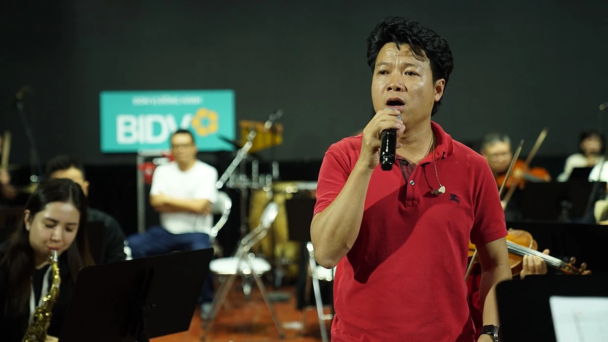 Dàn nhạc Giao hưởng Quân đội và Vũ Thắng Lợi chuẩn bị cho liveshow 'Mùa chim én bay'