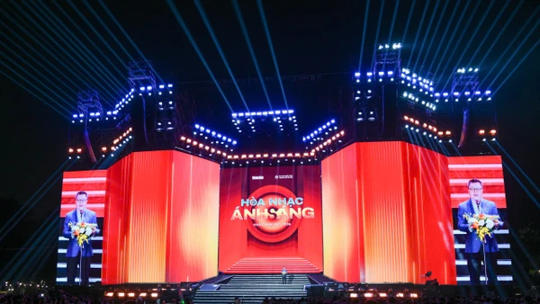 Đồng chí Lê Quốc Minh - Ủy viên Ban Chấp hành Trung ương Đảng, Tổng Biên tập Báo Nhân Dân, Phó trưởng Ban Tuyên giáo và Dân vận Trung ương, Chủ tịch Hội Nhà báo Việt Nam phát biểu.