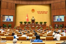 Quốc hội thảo luận tại Hội trường chiều 19/5.