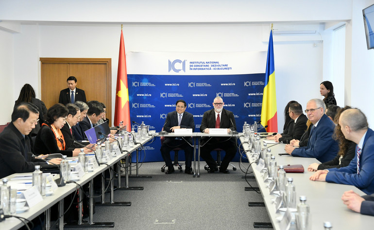 Quang cảnh buổi làm việc.