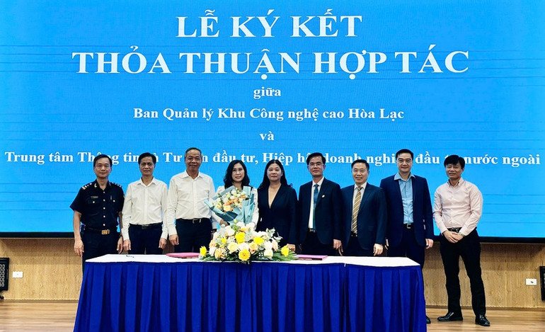 Ban Quản lý Khu Công nghệ cao Hòa Lạc ký kết Thỏa thuận hợp tác với Trung tâm Thông tin và Tư vấn đầu tư. Ban Quản lý Khu Công nghệ cao Hòa Lạc ký kết Thỏa thuận hợp tác với Trung tâm Thông tin và Tư vấn đầu tư.