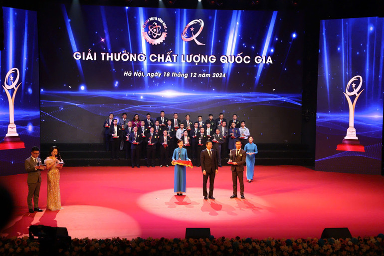Trao Giải thưởng Chất lượng Quốc gia cho các doanh nghiệp.