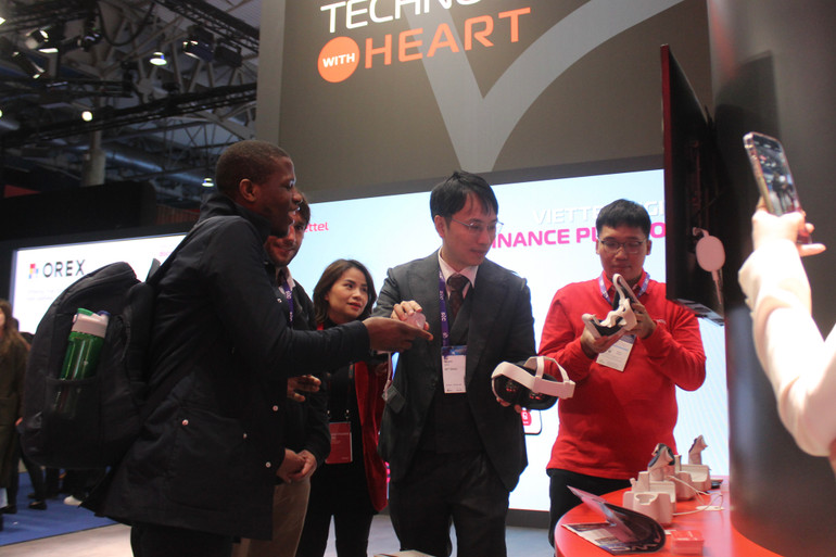 Viettel sẵn sàng chuyển giao công nghệ để cùng nhau tạo nên những sản phẩm chất lượng nhất.