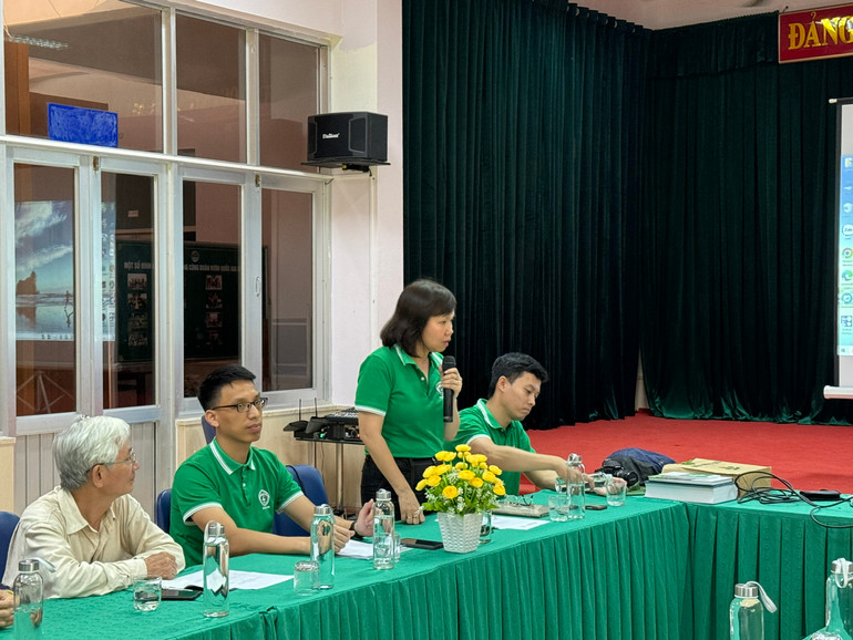 Phó Giáo sư, Tiến sĩ Phạm Thanh Huyền, Giám đốc Trung tâm Tài nguyên dược liệu phát biểu tại buổi làm việc. Phó Giáo sư, Tiến sĩ Phạm Thanh Huyền, Giám đốc Trung tâm Tài nguyên dược liệu phát biểu tại buổi làm việc.