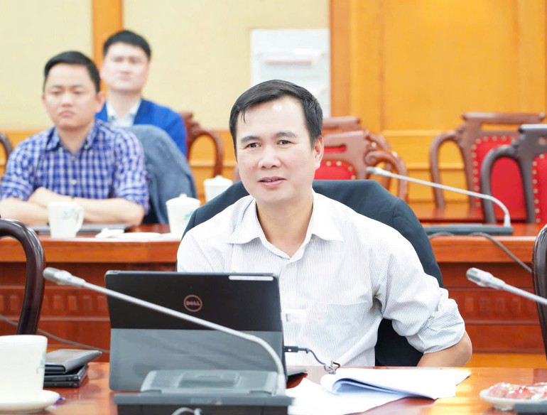 Thứ trưởng Khoa học và Công nghệ Bùi Thế Duy phát biểu tại buổi làm việc. Thứ trưởng Khoa học và Công nghệ Bùi Thế Duy phát biểu tại buổi làm việc.