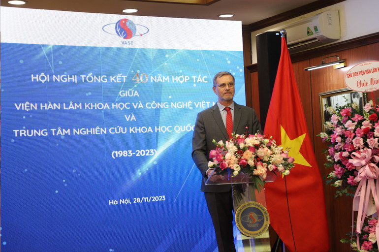 Ông Olivier Brochet, Đại sứ Đặc mệnh toàn quyền Pháp tại Việt Nam chia sẻ tại sự kiện.