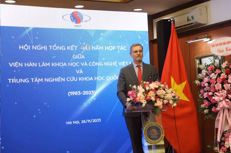 Ông Olivier Brochet, Đại sứ Đặc mệnh toàn quyền Pháp tại Việt Nam chia sẻ tại sự kiện.