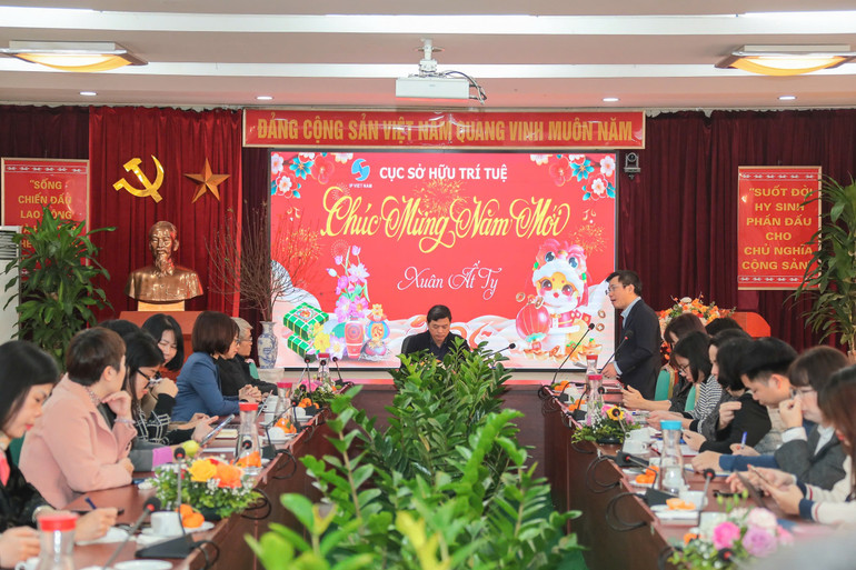 Quang cảnh tọa đàm.