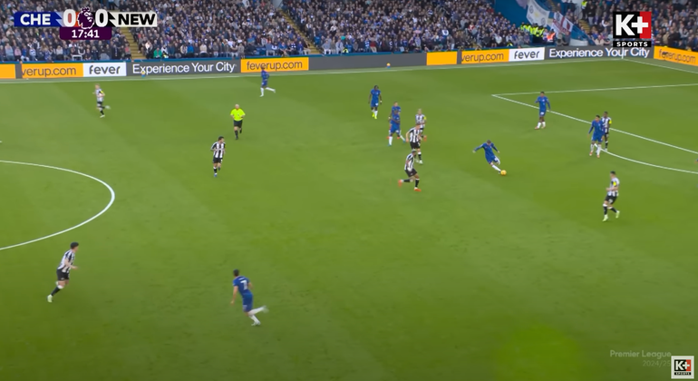 Palmer chuyền bóng xuyên tuyến cho Neto giúp Chelsea mở tỉ số. Ảnh: (K+Sports) Palmer chuyền bóng xuyên tuyến cho Neto giúp Chelsea mở tỉ số. Ảnh: (K+Sports)