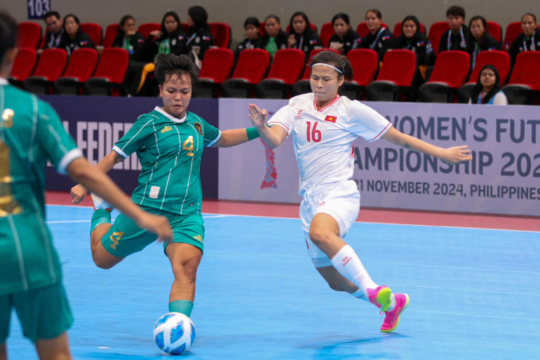 Các cô gái Indonesia gặp khó trước Việt Nam. (Ảnh: Futsal Thailand)