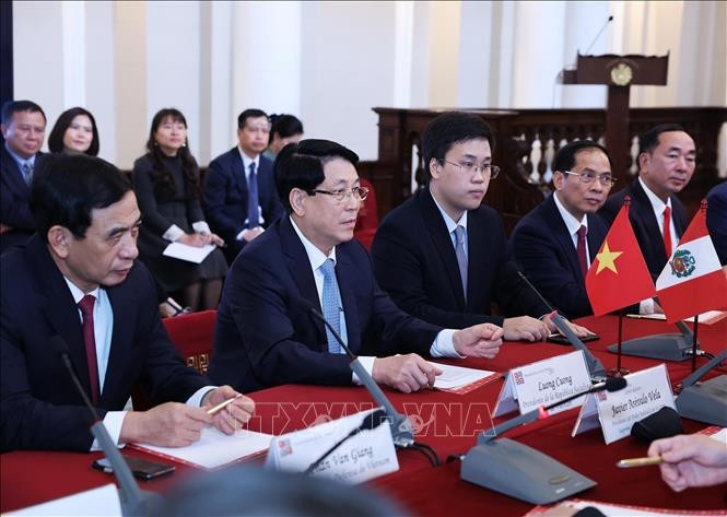 Chủ tịch nước Lương Cường phát biểu tại cuộc hội kiến Chánh án Toà án Tối cao Peru Javier Arévalo Vela. (Ảnh: Lâm Khánh/TTXVN) Chủ tịch nước Lương Cường phát biểu tại cuộc hội kiến Chánh án Toà án Tối cao Peru Javier Arévalo Vela. (Ảnh: Lâm Khánh/TTXVN)