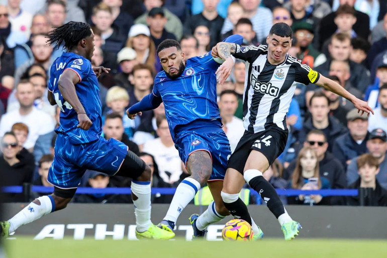 James chơi tốt trước Newcastle. (Ảnh: Getty) James chơi tốt trước Newcastle. (Ảnh: Getty)