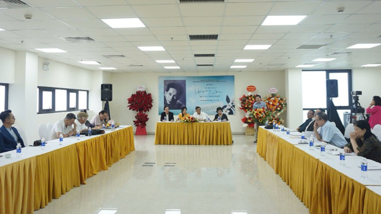 Hội thảo nhận được sự tham gia, chia sẻ ý kiến của nhiều nhà nghiên cứu, nhà văn, nhà thơ, tác giả sân khấu.