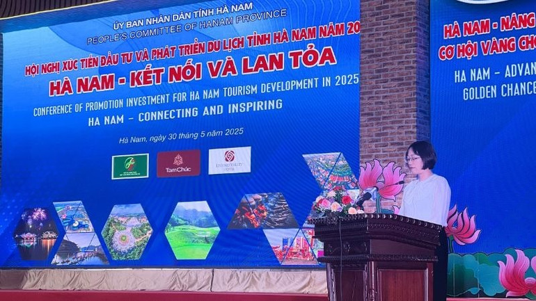 Bà Phan Linh Chi, Phó Cục trưởng Du lịch Quốc gia Việt Nam phát biểu. Bà Phan Linh Chi, Phó Cục trưởng Du lịch Quốc gia Việt Nam phát biểu.