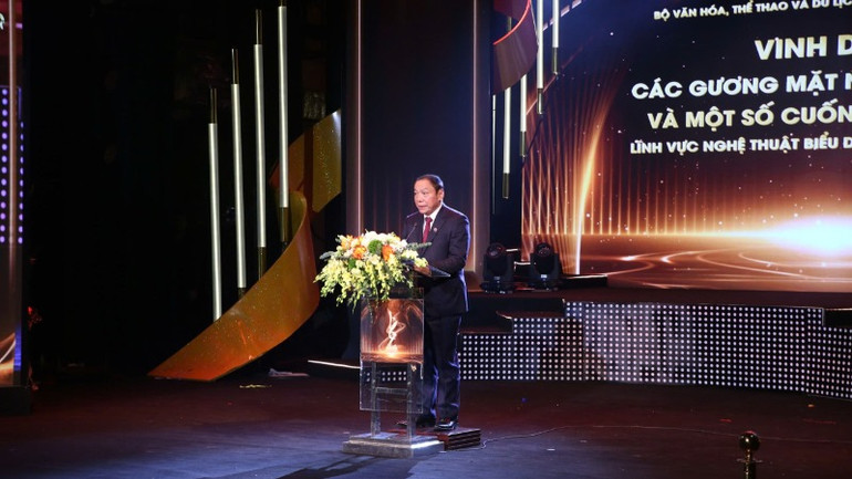 Bộ trưởng Văn hóa, Thể thao và Du lịch Nguyễn Văn Hùng phát biểu. Bộ trưởng Văn hóa, Thể thao và Du lịch Nguyễn Văn Hùng phát biểu.