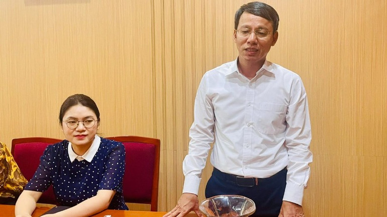 Ông Nguyễn Văn Dương, Phó Giám đốc Khu Di tích Chủ tịch Hồ Chí Minh tại Phủ Chủ tịch, phát biểu.