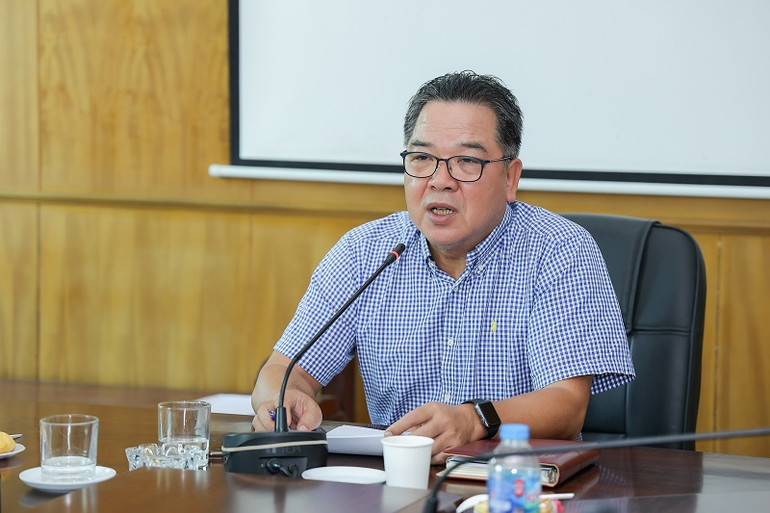 PGS, TS Lê Anh Tuấn thông tin về chương trình. (Ảnh: Hòa Nguyễn)