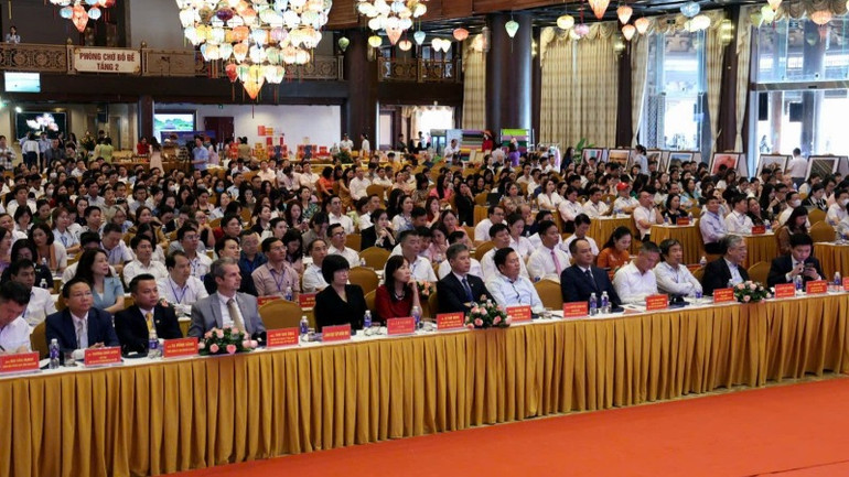 Hội nghị thu hút sự tham gia của nhiều chuyên gia, nhà khoa học, nhà quản lý, nhà đầu tư và doanh nghiệp du lịch. Hội nghị thu hút sự tham gia của nhiều chuyên gia, nhà khoa học, nhà quản lý, nhà đầu tư và doanh nghiệp du lịch.